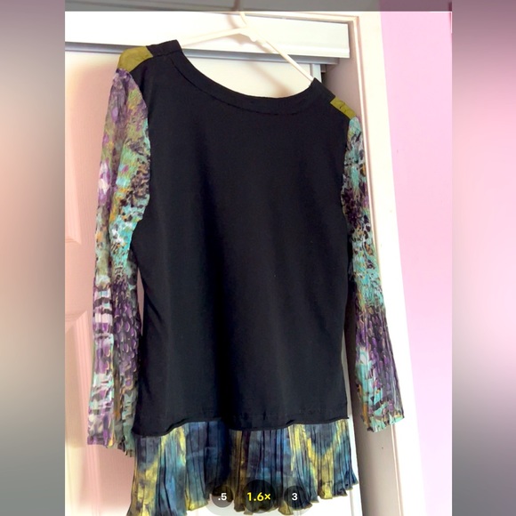 Elegant Evening Look Embelished Top - Picture 5 of 5